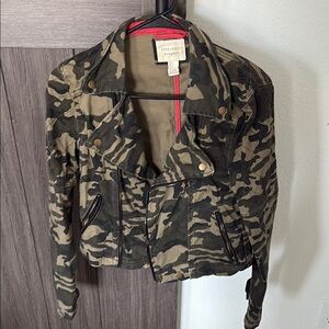 Forever 21 Camouflage Women's Jacket